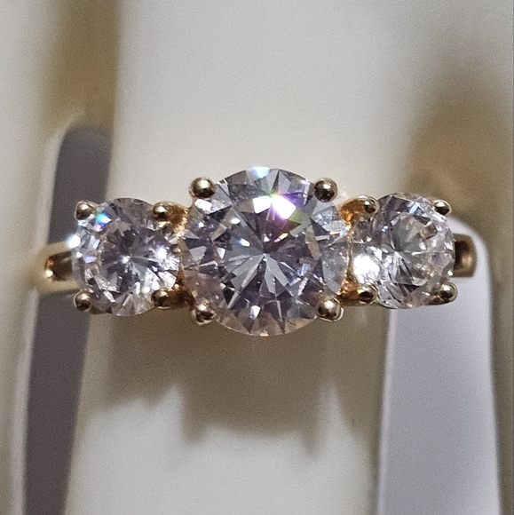 14K Elegant Gold Three-Stone Ring